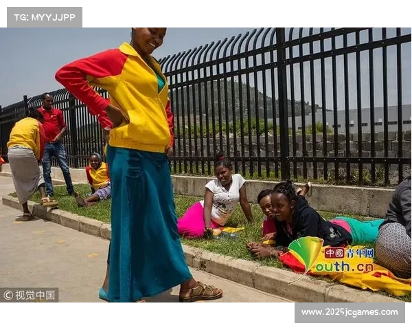 非洲杯赛场球迷氛围热烈，展现足球文化魅力